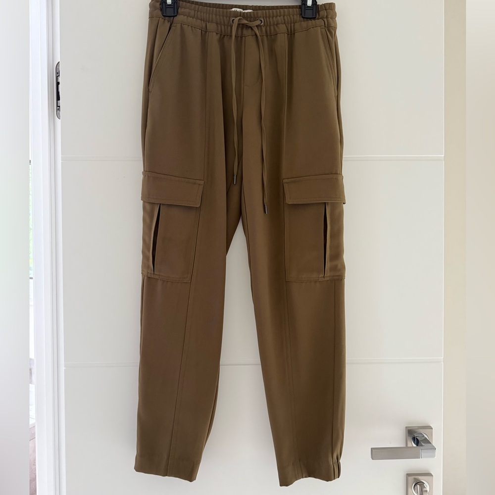 Banana Republic Khaki Cargo Pants Sz. XXS